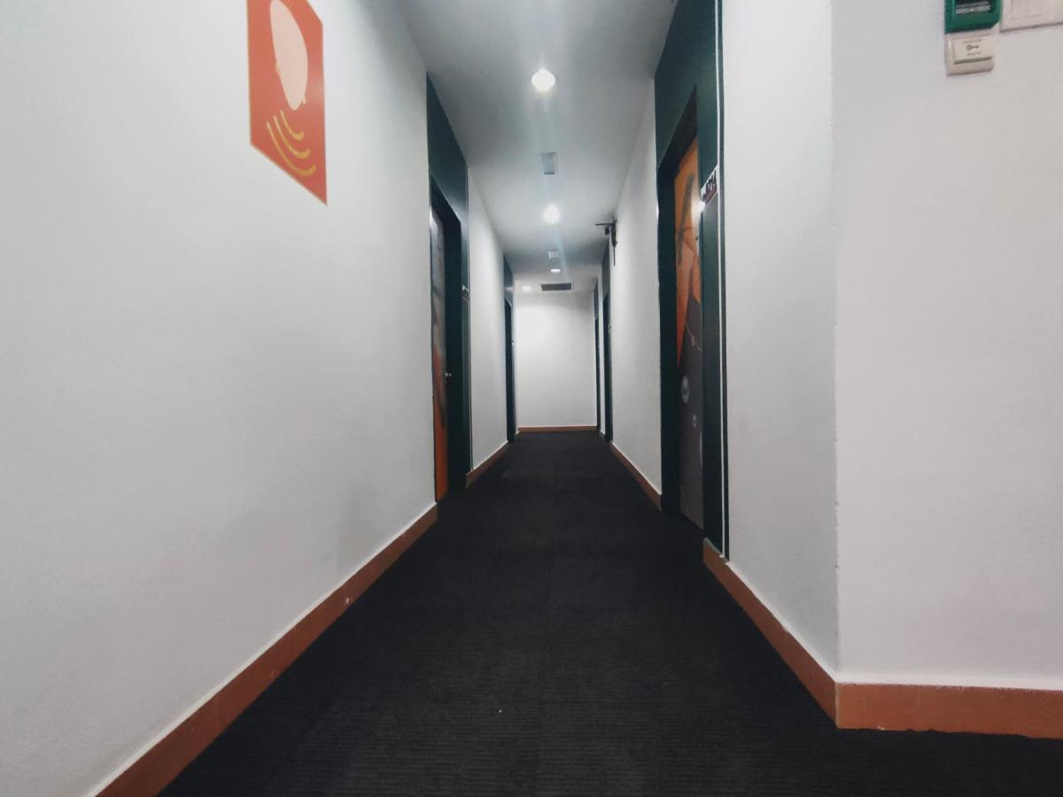 Allbes Parklands Hotel Klang Exterior photo