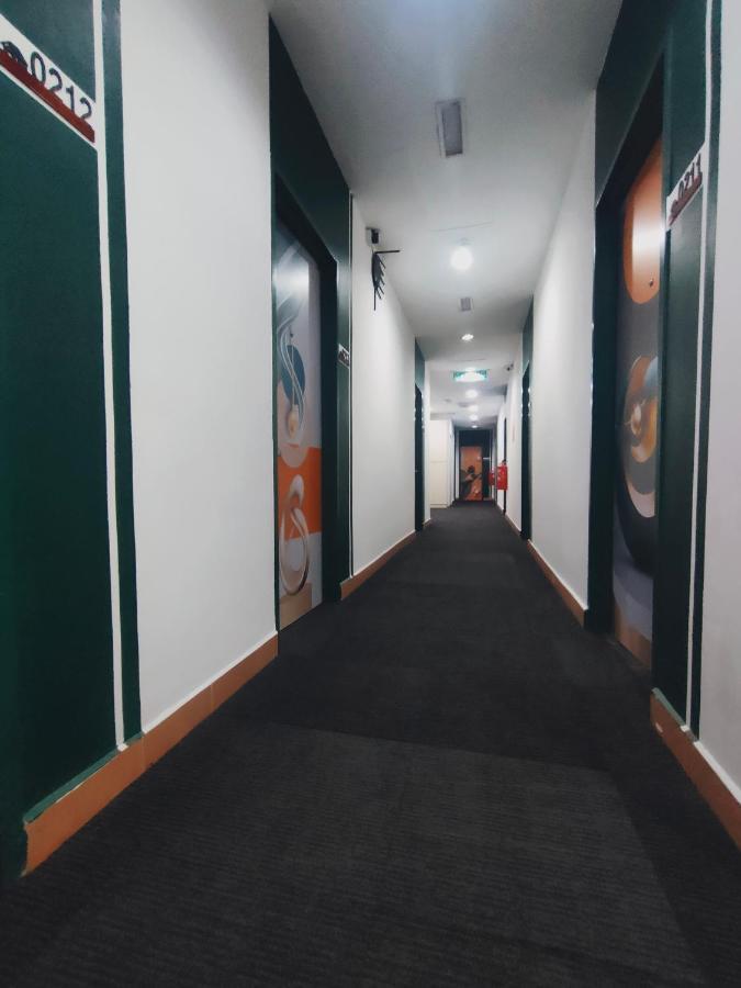 Allbes Parklands Hotel Klang Exterior photo